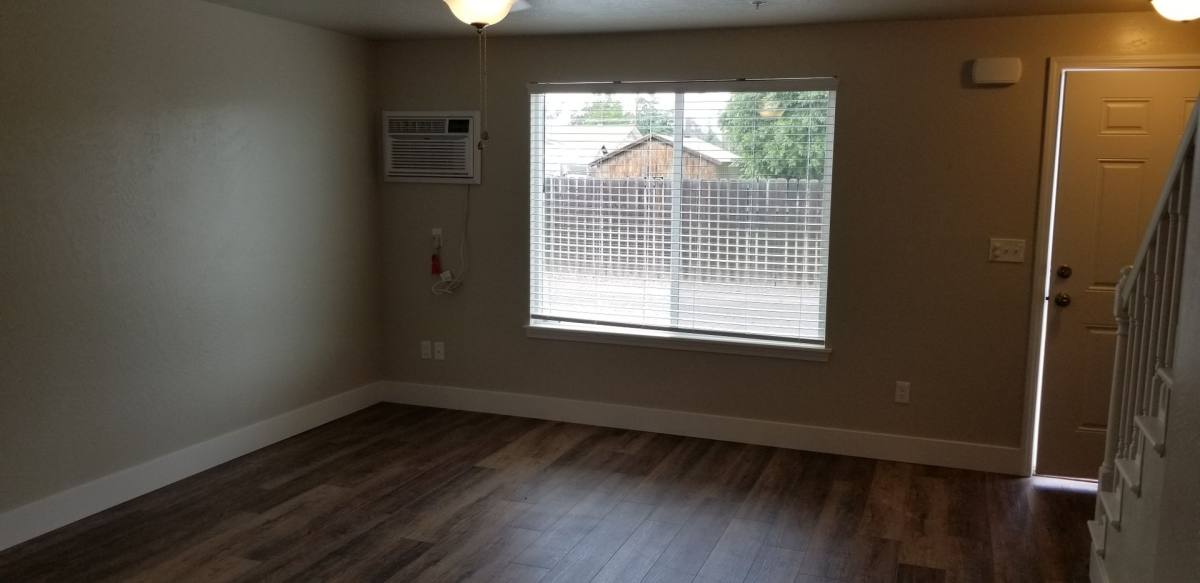 Apartment for rent at 50 S 9th St, Central Point, OR 97502