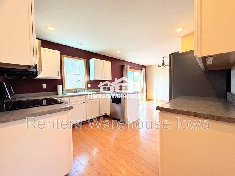 House for rent at 330 NE Cardinal Lane, Waukee, IA 50263