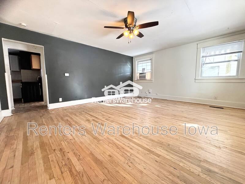 Apartment for rent at 1171 21st St #1, Des Moines, IA 50311