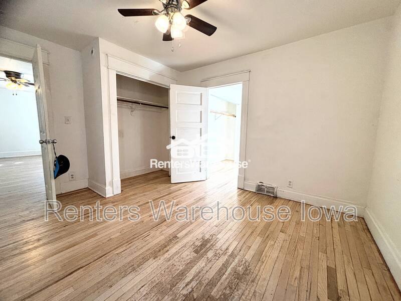 Apartment for rent at 1171 21st St #1, Des Moines, IA 50311