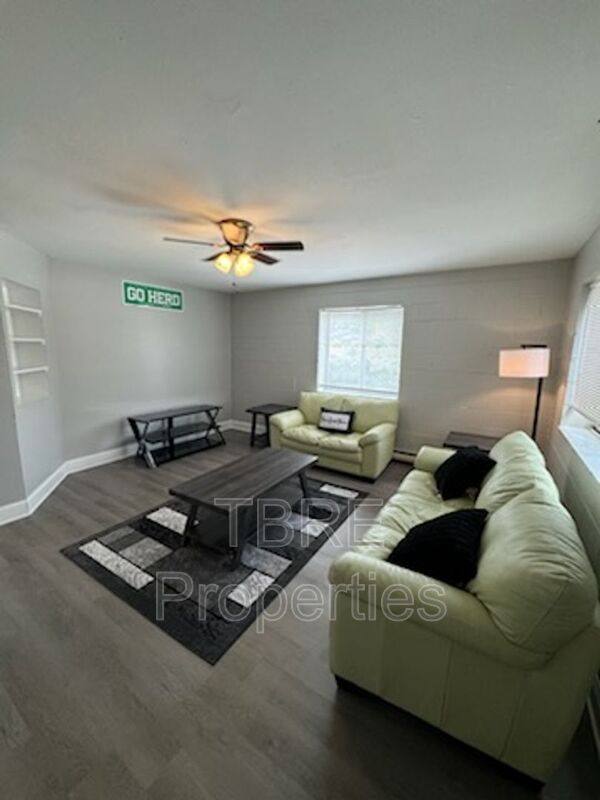Apartment for rent at 1528 6th Ave #6, Huntington, WV 25701