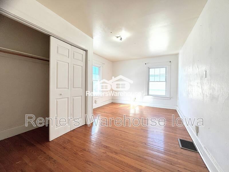 Apartment for rent at 1171 21st St #2, Des Moines, IA 50311