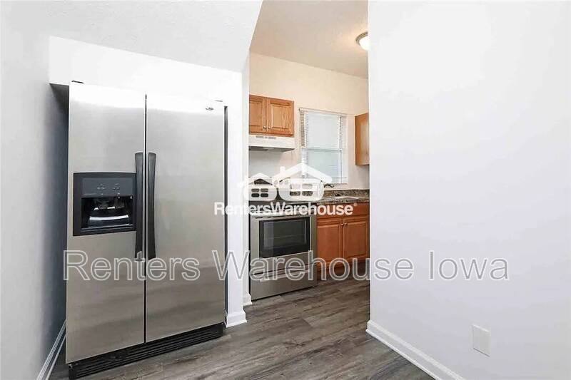 Apartment for rent at 1123 24th St #1, Des Moines, IA 50311