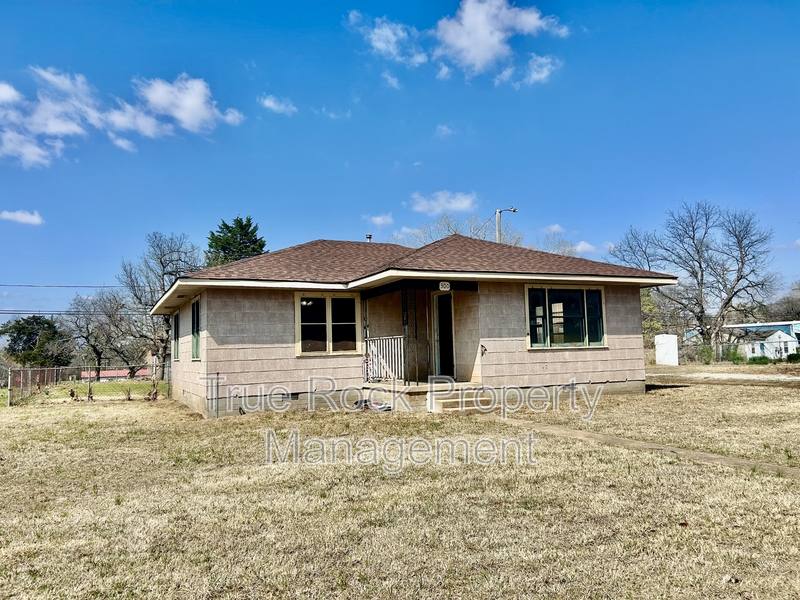 House for rent at 300 E Main St, Asher, OK 74826