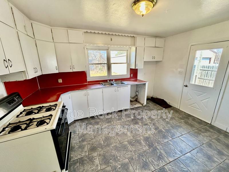 House for rent at 300 E Main St, Asher, OK 74826