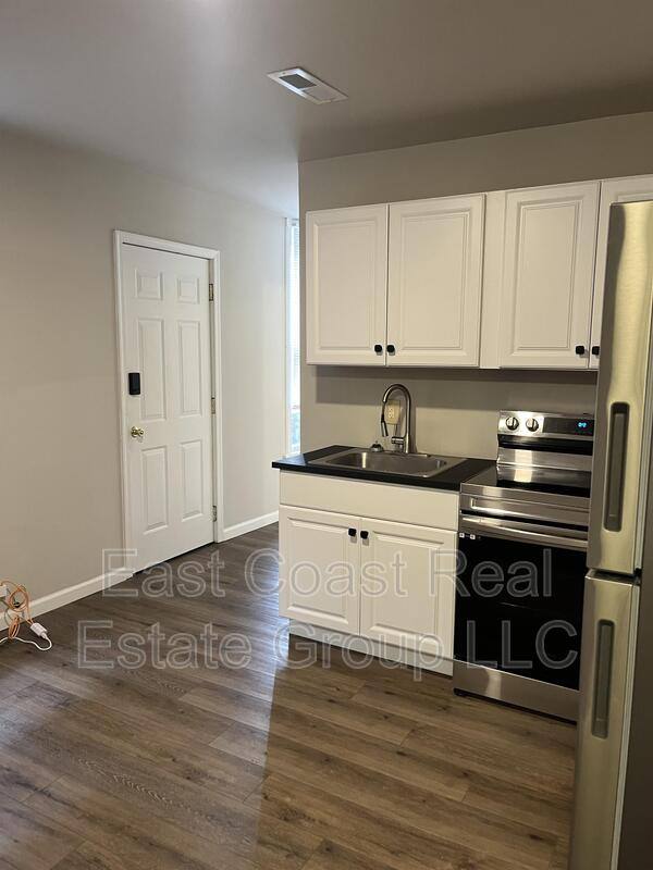 Apartment for rent at 121 E Franklin St #2, Hagerstown, MD 21740