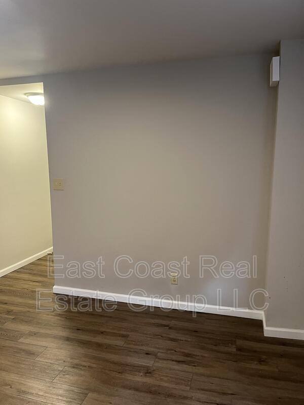 Apartment for rent at 121 E Franklin St #2, Hagerstown, MD 21740