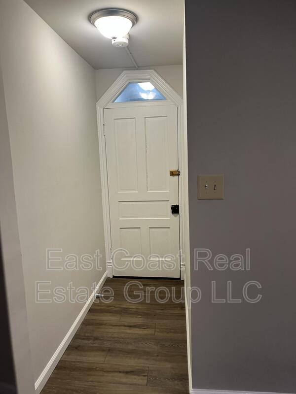 Apartment for rent at 121 E Franklin St #2, Hagerstown, MD 21740