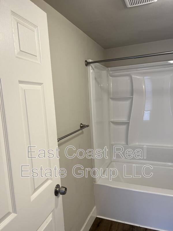 Apartment for rent at 121 E Franklin St #2, Hagerstown, MD 21740