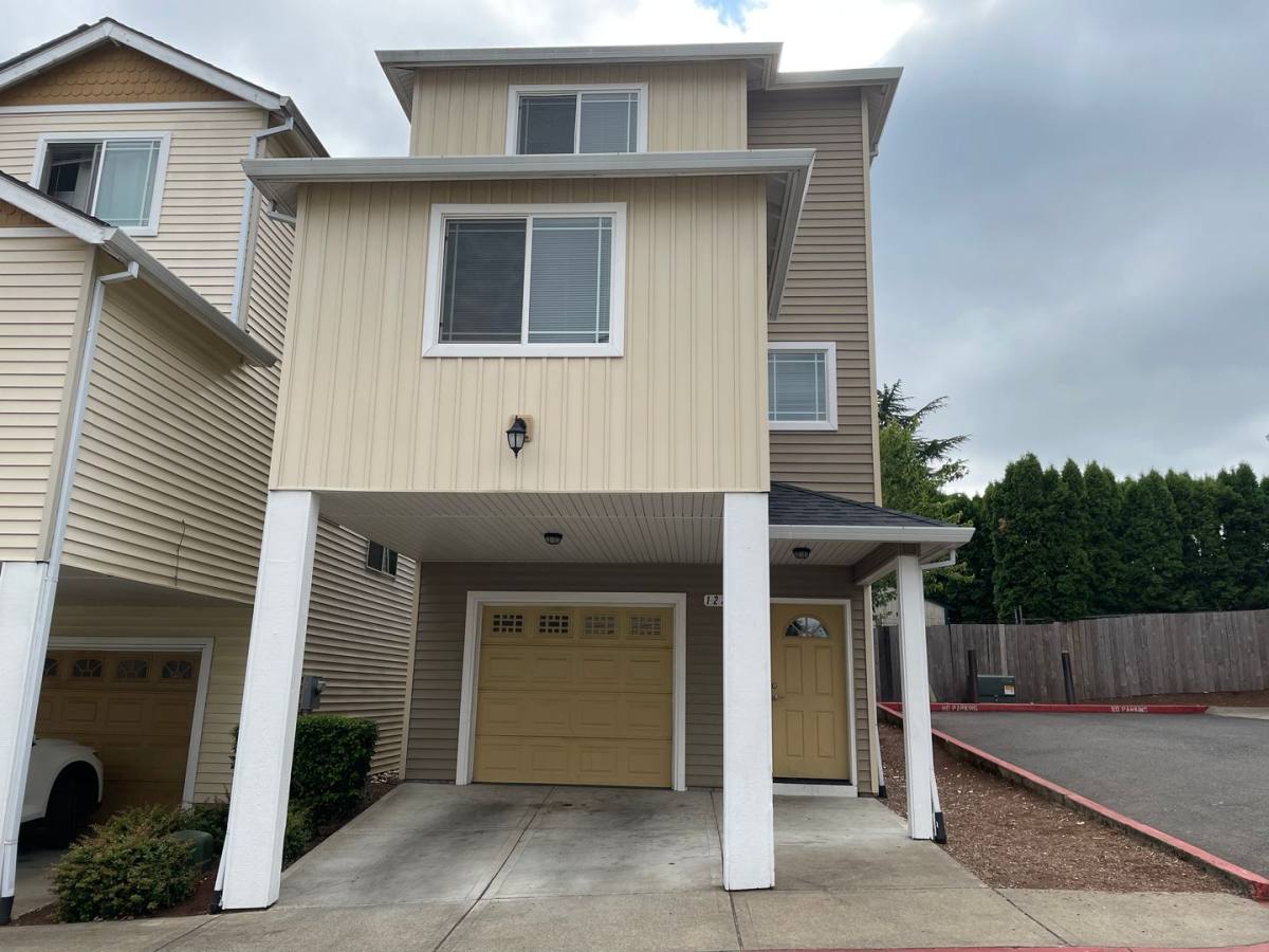 Apartment for rent at 12200 SE Ramona St, Portland, OR 97236