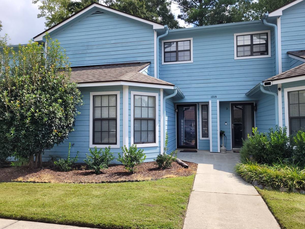 Townhouse for rent at 1715 S 41st St, Wilmington, NC 28403