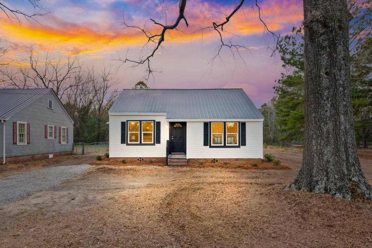 House for rent at 1304 S 14th St, Lillington, NC 27546