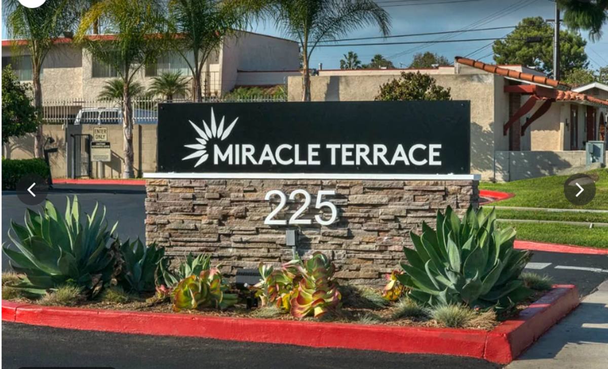 Apartment for rent at 225 Southwestern Ave, Anaheim, CA 92804