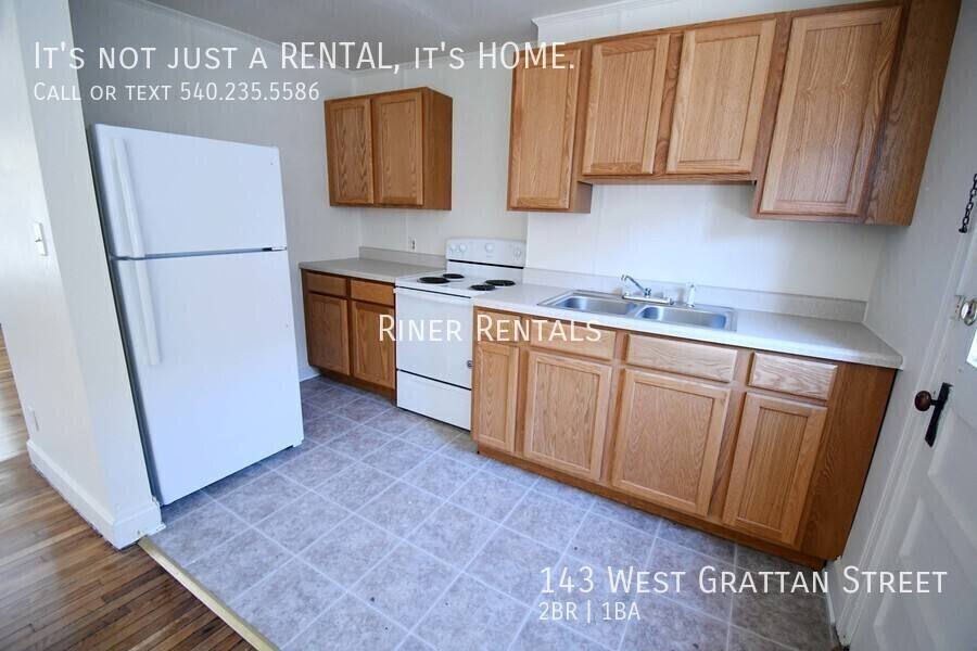 Townhouse for rent at 143 W Grattan St, Harrisonburg, VA 22801