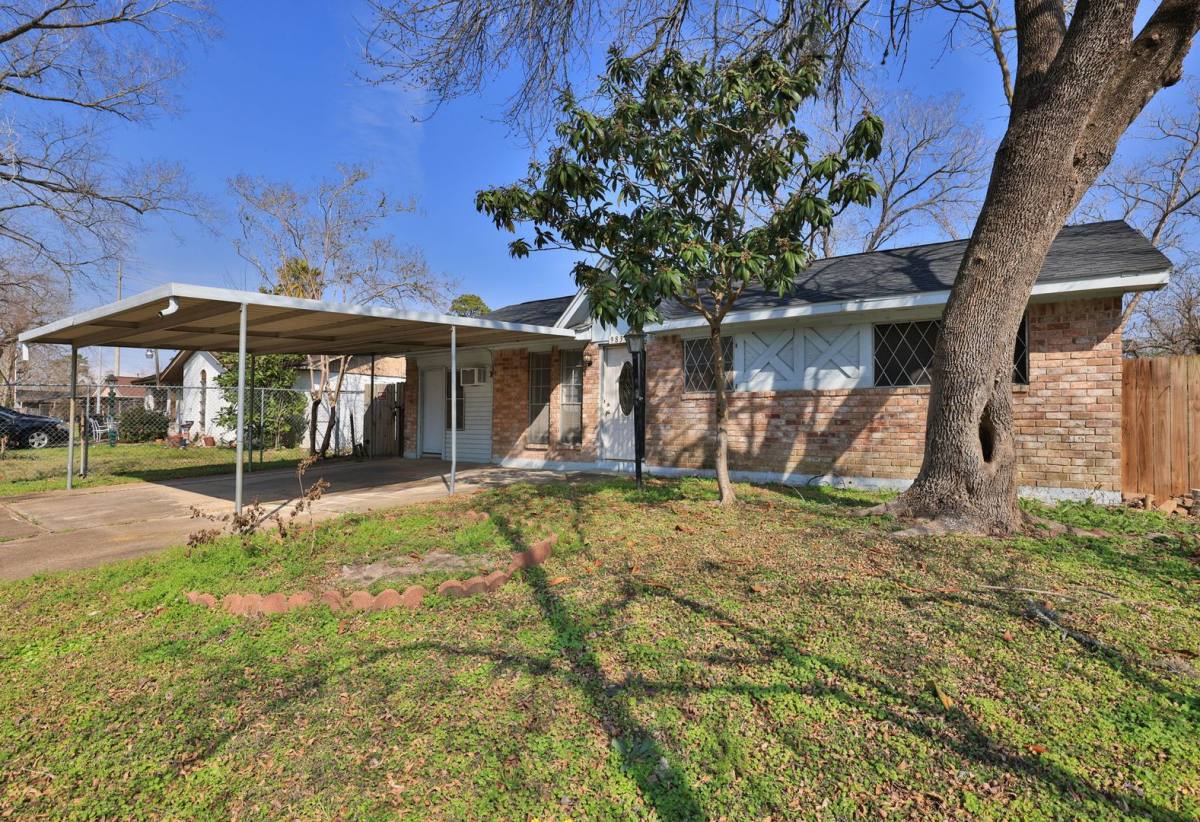 House for rent at 9834 Denning Dr, Houston, TX 77078