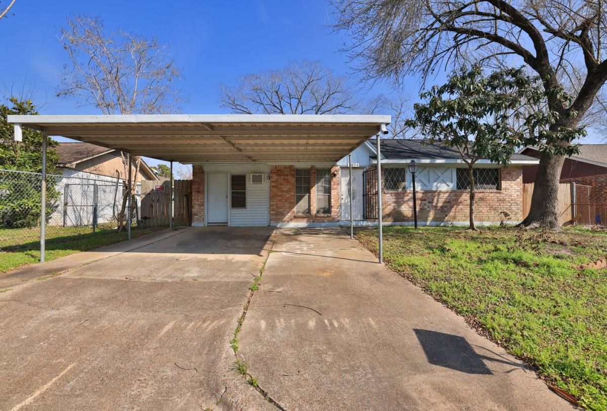 House for rent at 9834 Denning Dr, Houston, TX 77078
