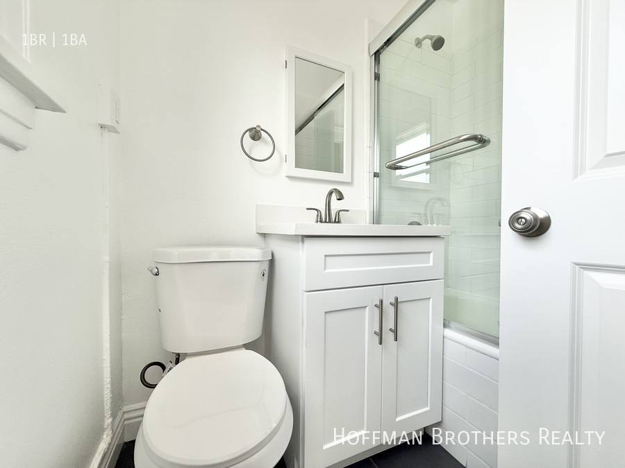 Apartment for rent at 1611 Schrader Blvd #308, Los Angeles, CA 90028