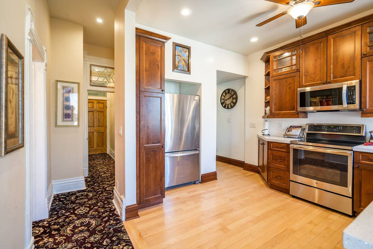 Apartment for rent at 205 N Logan St, Denver, CO 80203