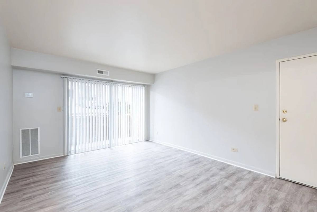 Apartment for rent at 2401 Arlington Blvd, Charlottesville, VA 22903
