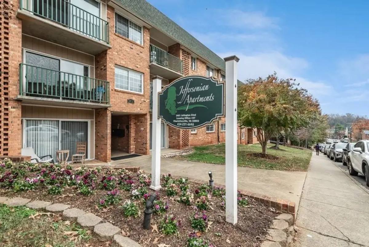 Apartment for rent at 2401 Arlington Blvd, Charlottesville, VA 22903