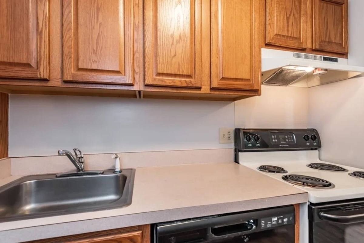 Apartment for rent at 2401 Arlington Blvd, Charlottesville, VA 22903
