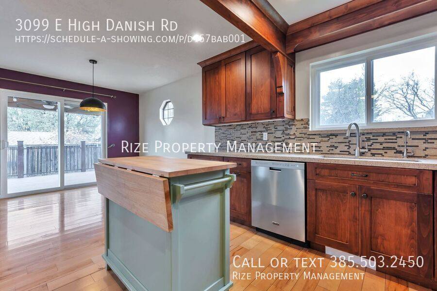 House for rent at 3099 E High Danish Rd, Sandy, UT 84093