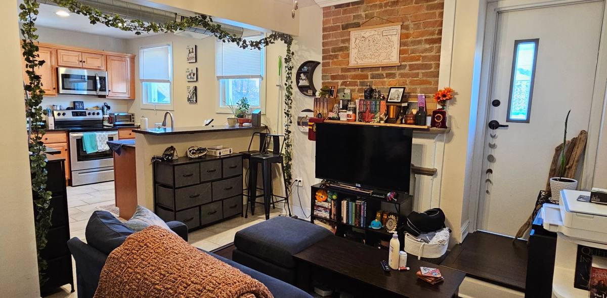 Apartment for rent at 1207 Reddour St, Pittsburgh, PA 15212