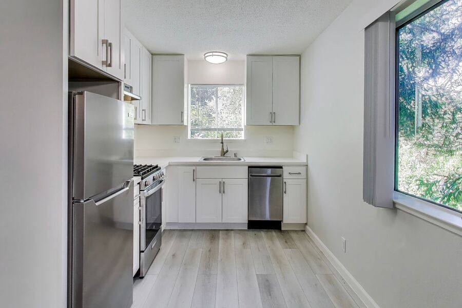 Apartment for rent at 671 Vernon St #107, Oakland, CA 94610