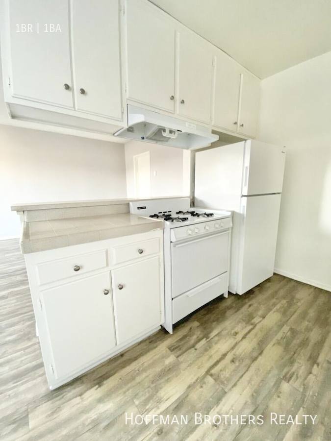 Apartment for rent at 10537 Rose Ave #24, Los Angeles, CA 90034