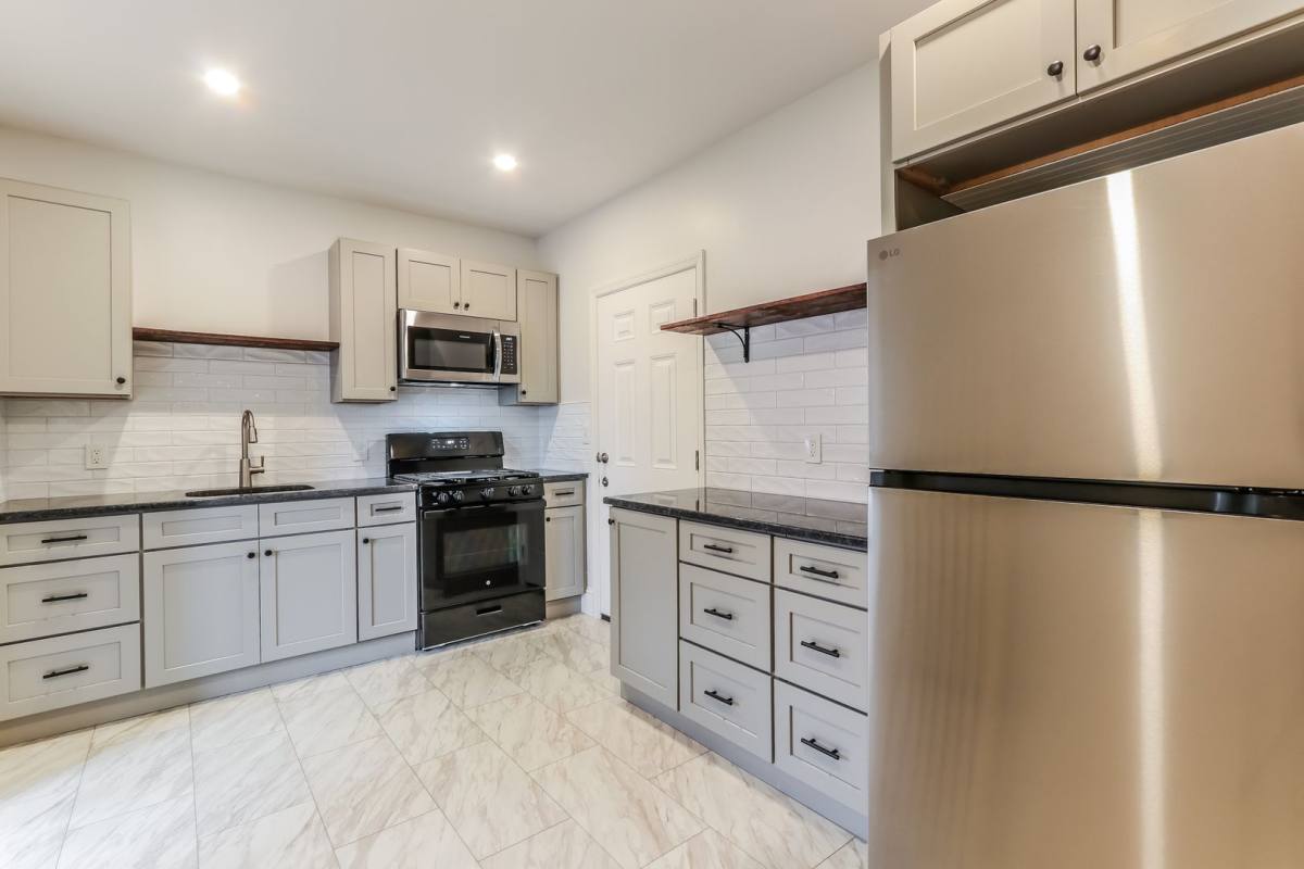 Apartment for rent at 104 N Marshall St, Lancaster, PA 17602