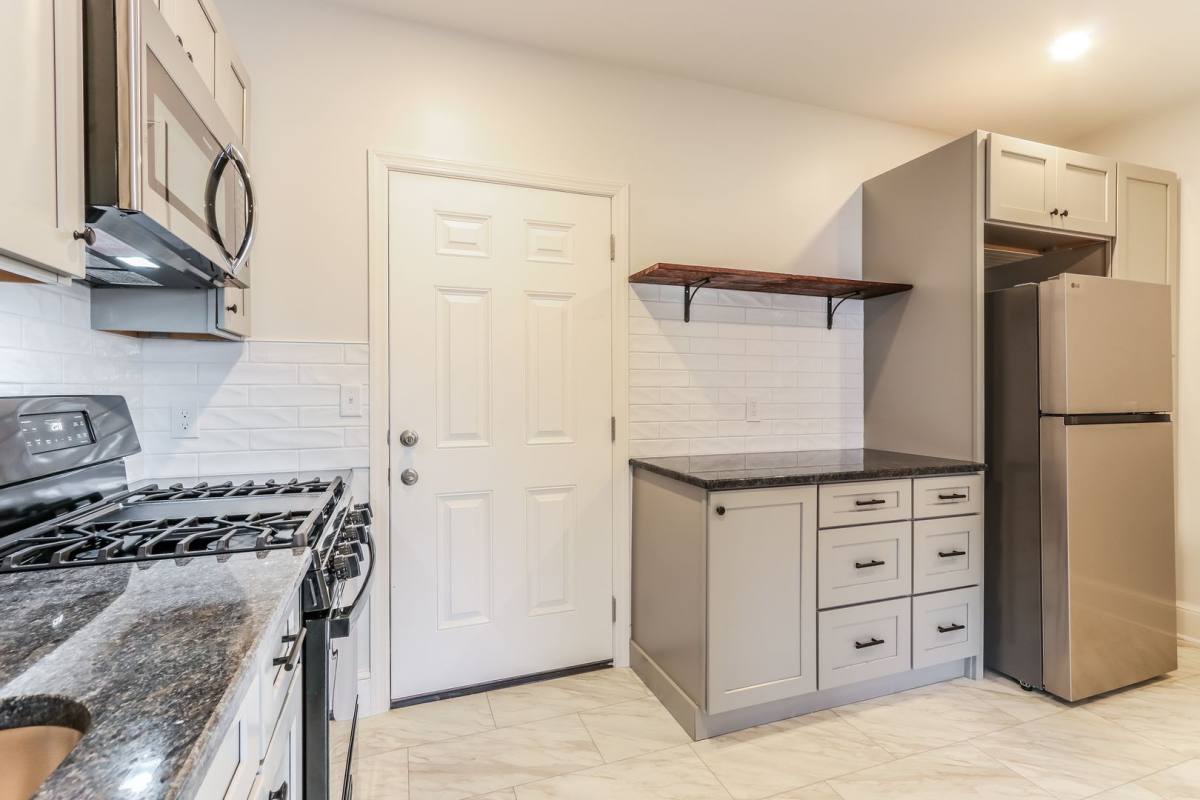 Apartment for rent at 104 N Marshall St, Lancaster, PA 17602