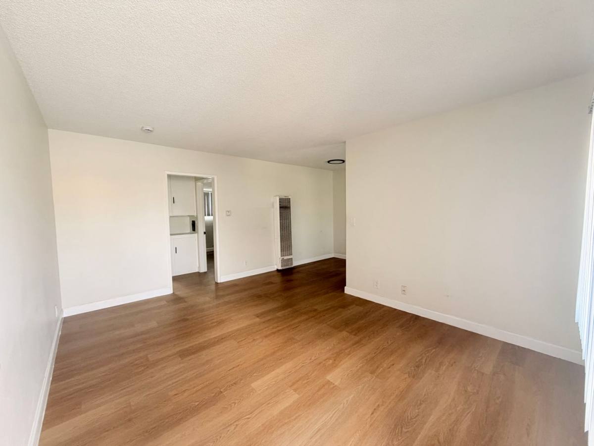 Apartment for rent at 1815 S Burlington Ave #10, Los Angeles, CA 90006