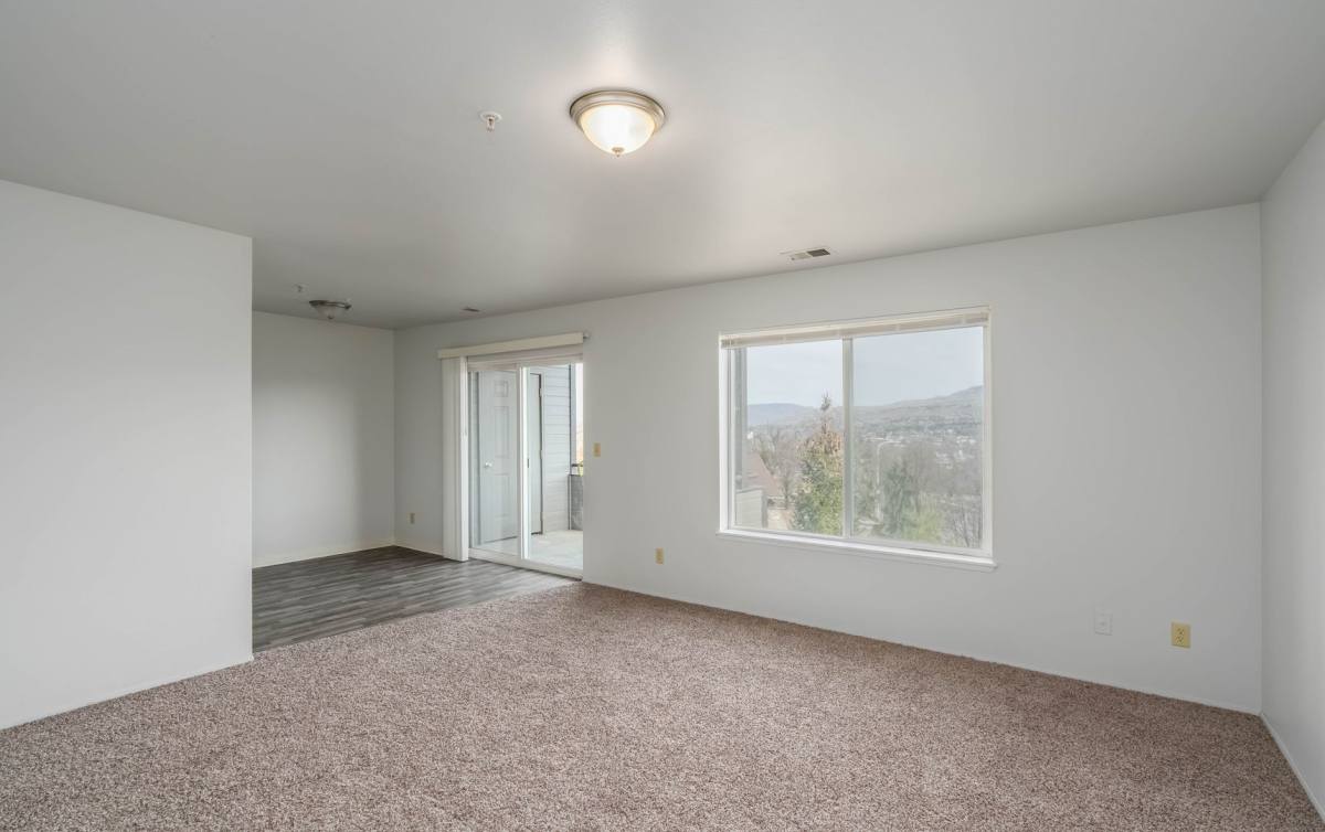 Apartment for rent at 212, 214 & 216 Antles Ave, Wenatchee, WA 98801