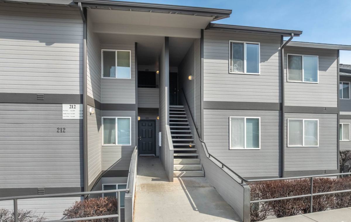 Apartment for rent at 212, 214 & 216 Antles Ave, Wenatchee, WA 98801