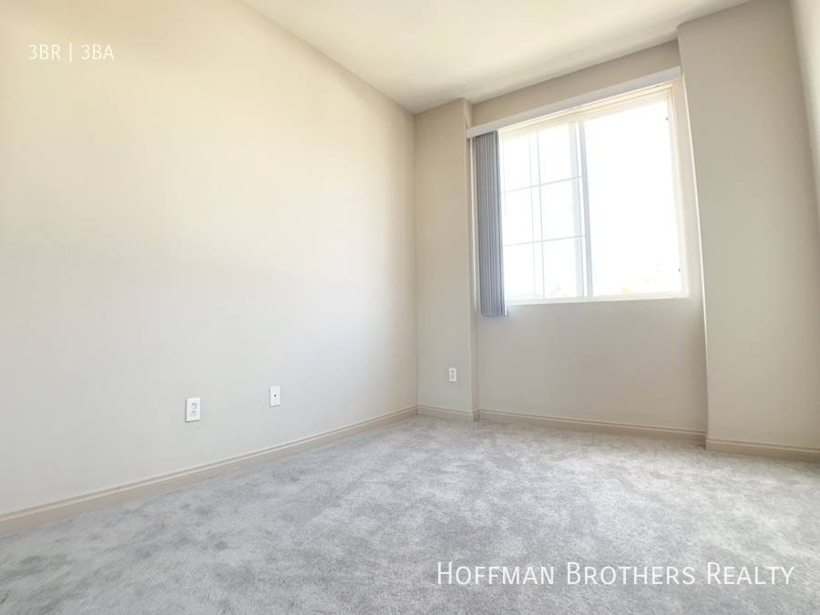 Townhouse for rent at 10133 Tabor St #10, Los Angeles, CA 90034