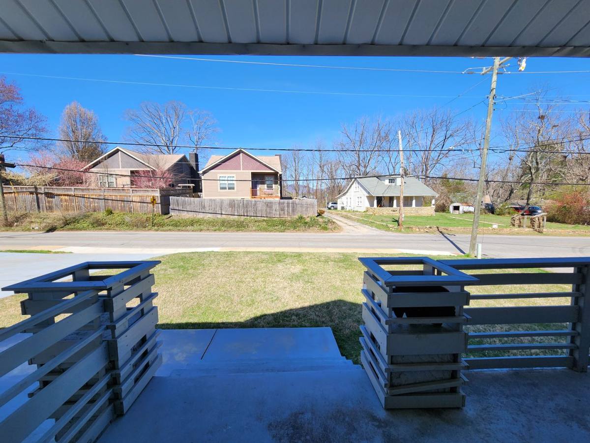 House for rent at 535 Fairview Rd, Asheville, NC 28803