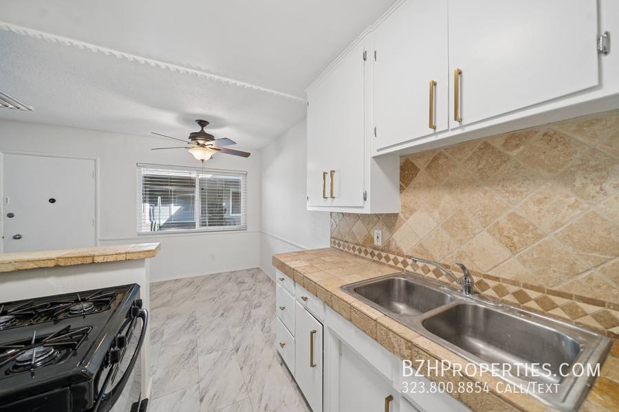 Apartment for rent at 7209 Willoughby Ave #2, Los Angeles, CA 90046
