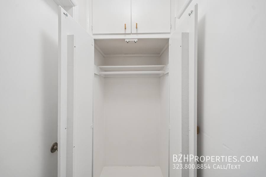 Apartment for rent at 7209 Willoughby Ave #2, Los Angeles, CA 90046