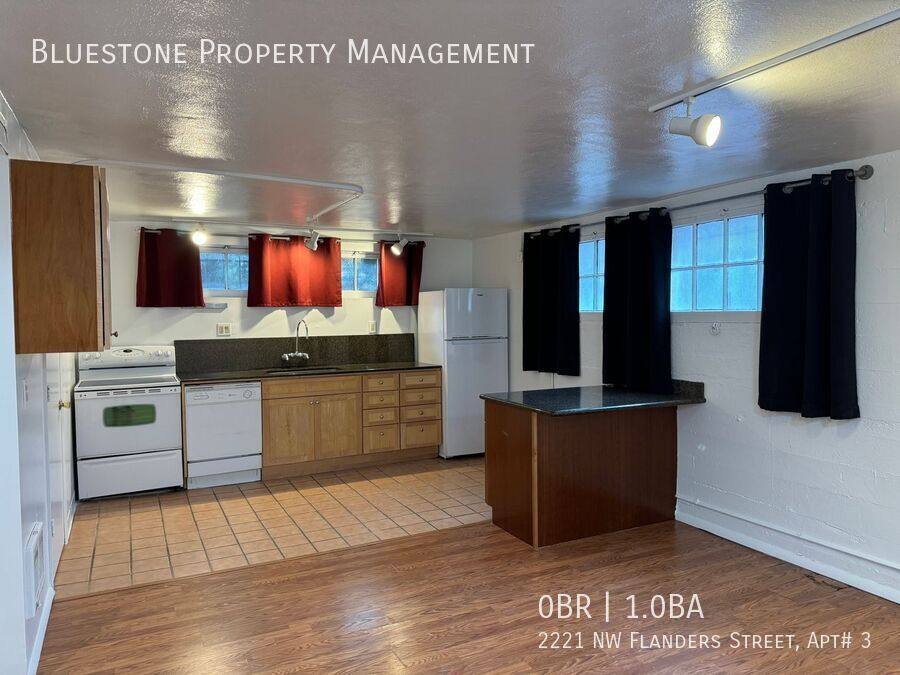 Apartment for rent at 2221 NW Flanders St #3, Portland, OR 97210
