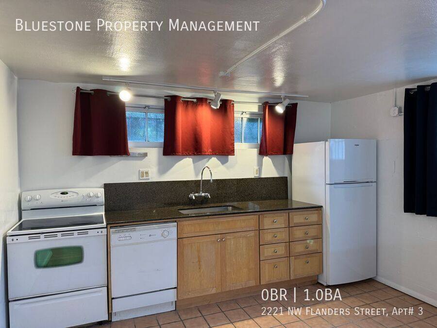 Apartment for rent at 2221 NW Flanders St #3, Portland, OR 97210