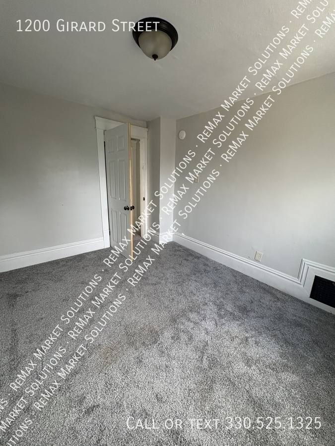 House for rent at 1200 Girard St, Akron, OH 44301