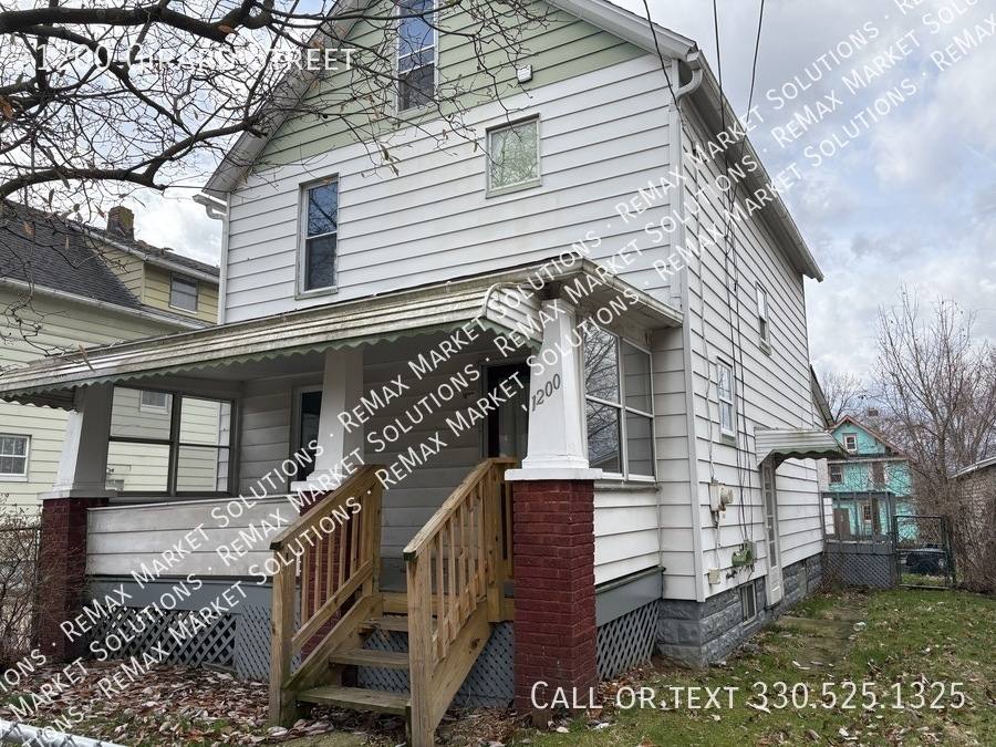 House for rent at 1200 Girard St, Akron, OH 44301