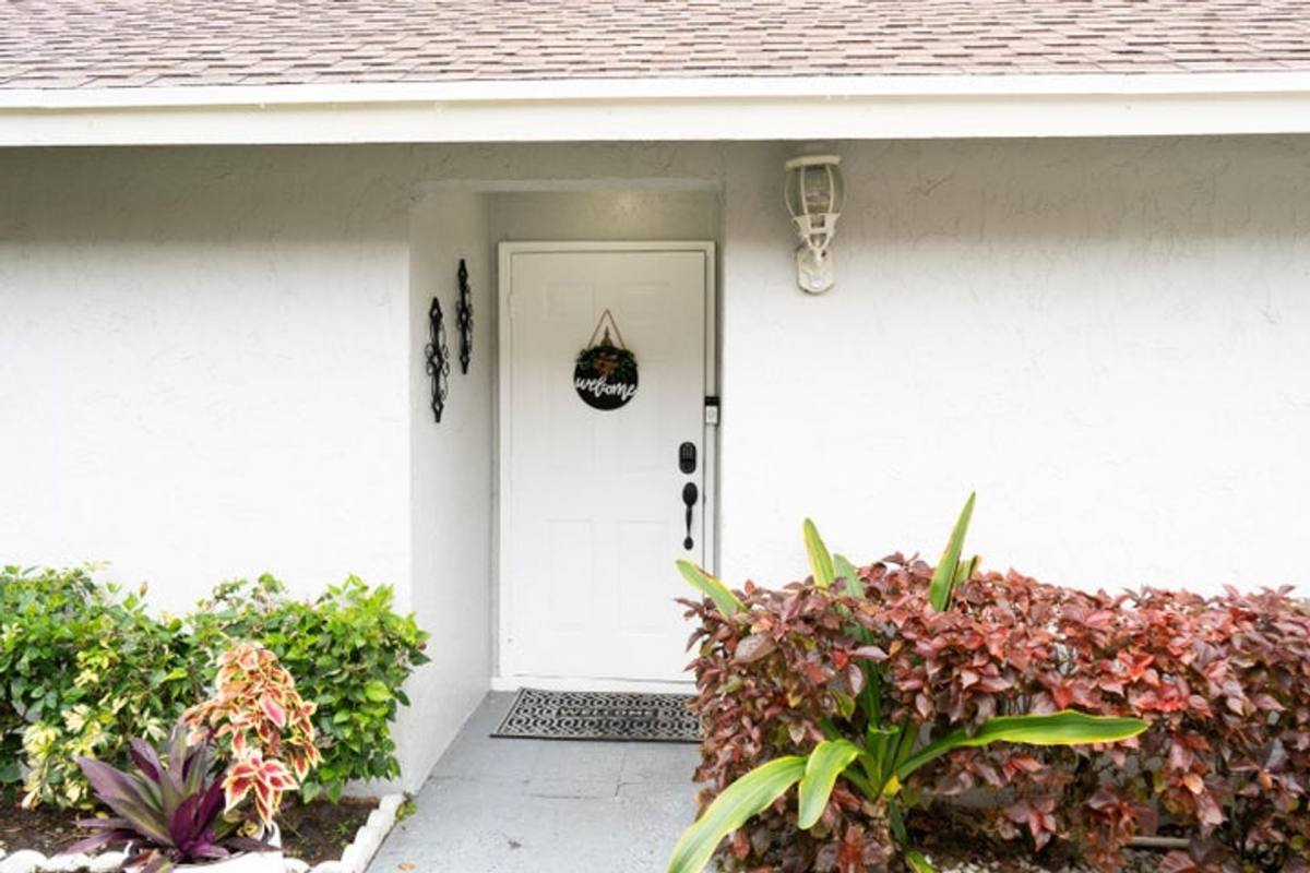 House for rent at 5360 Kim Court, West Palm Beach, FL 33415