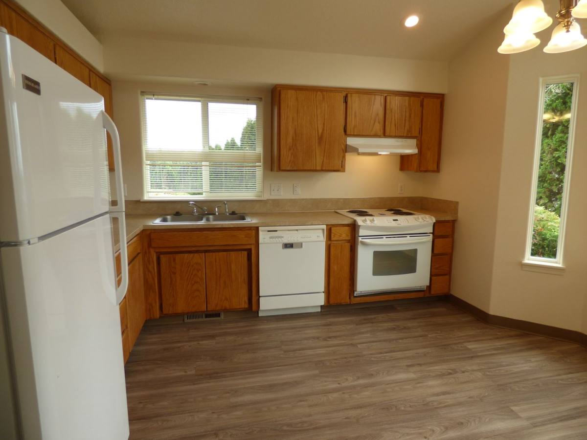 House for rent at 5699 Waln Creek Court S, Salem, OR 97306