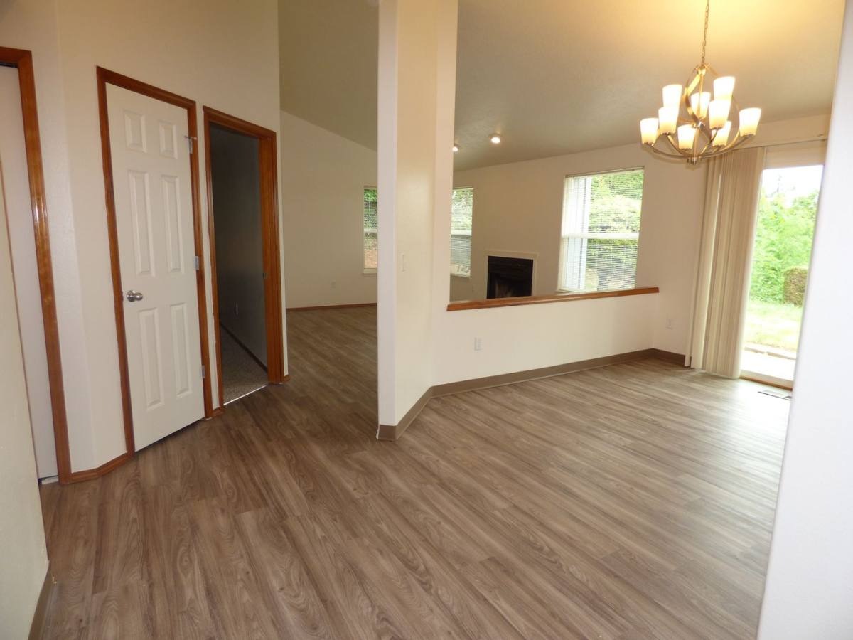 House for rent at 5699 Waln Creek Court S, Salem, OR 97306