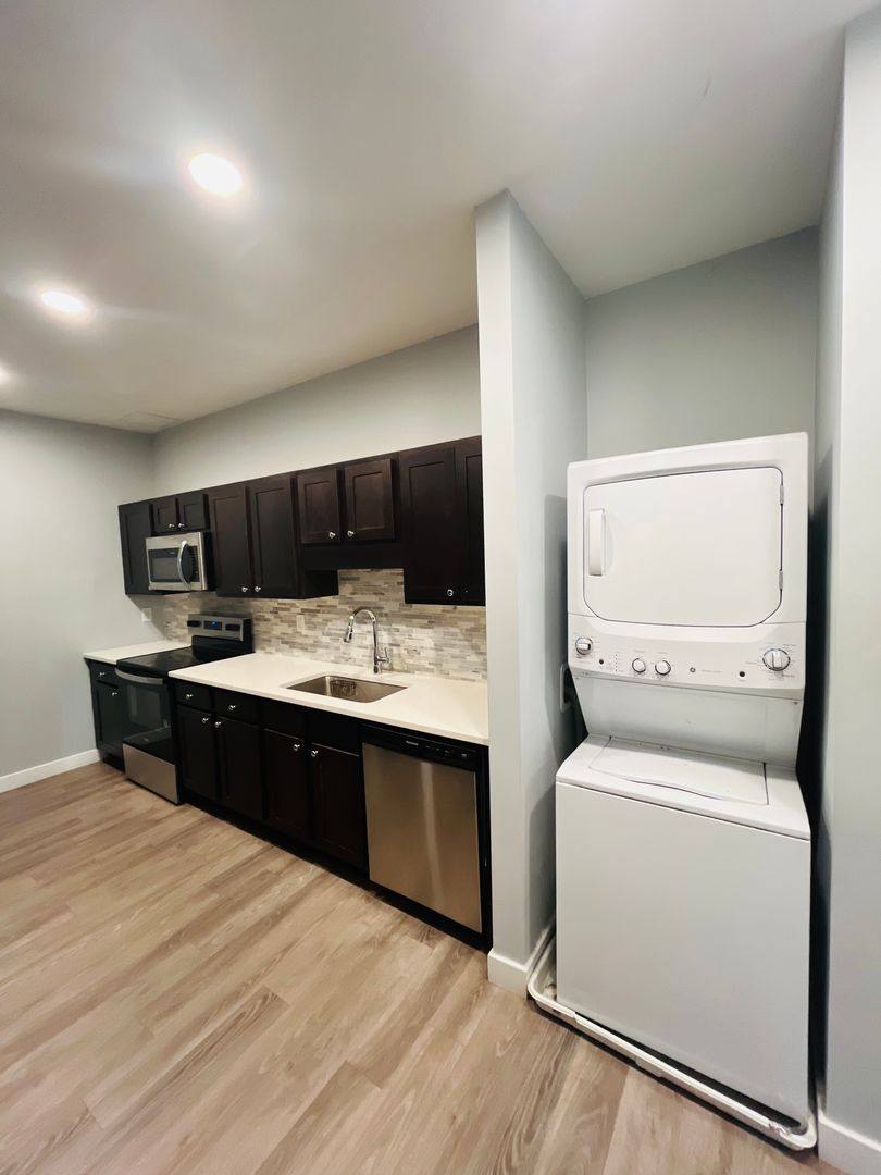 Apartment for rent at 152 Western Ave, Albany, NY 12203