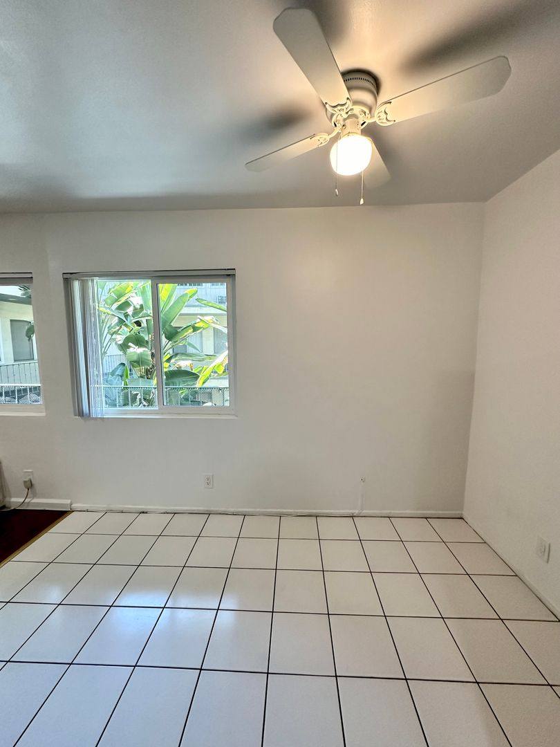 Apartment for rent at 8386 Blackburn Ave, Los Angeles, CA 90048