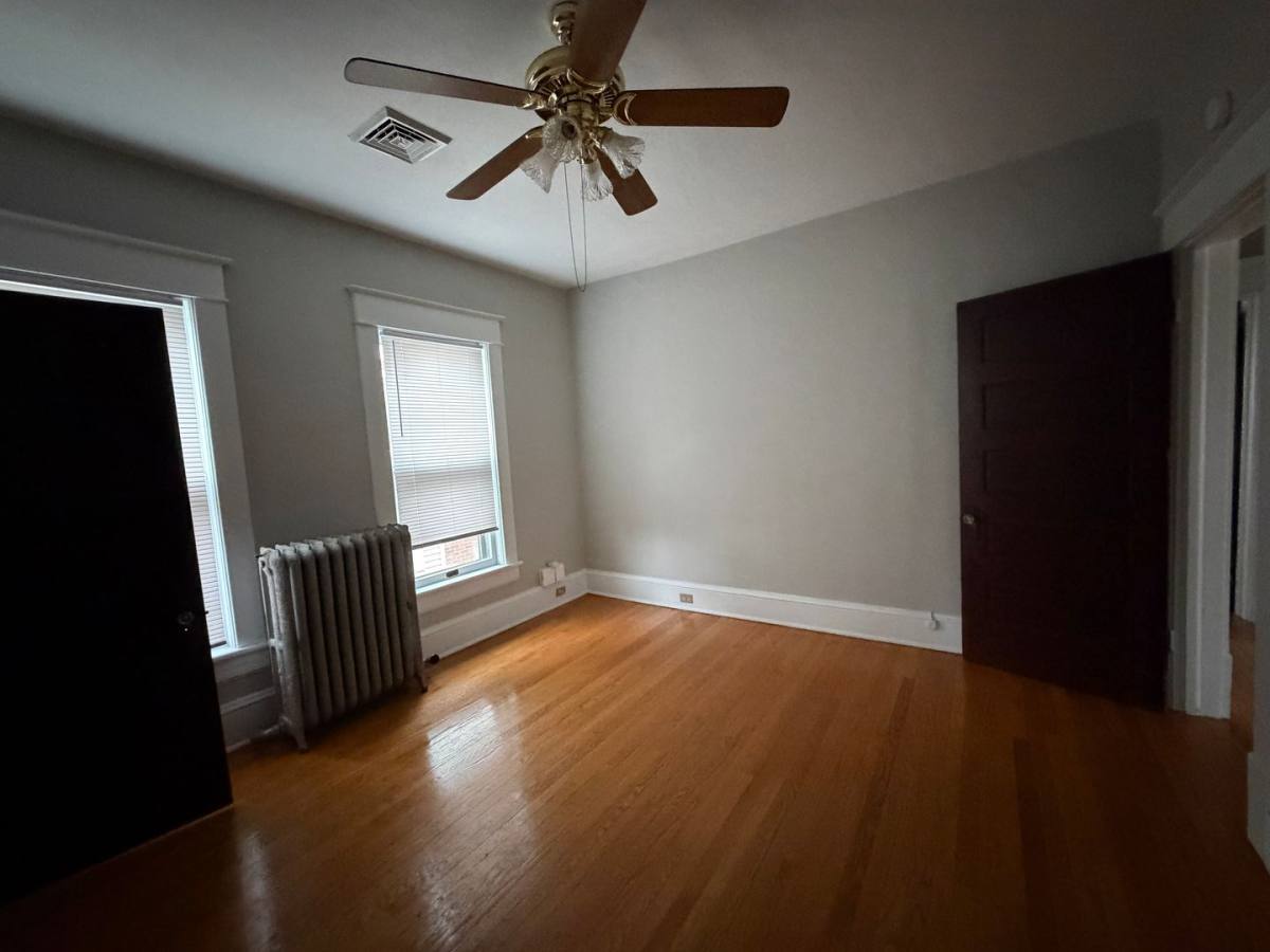 Apartment for rent at 2216 2218 Memorial Ave SW, Roanoke, VA 24015