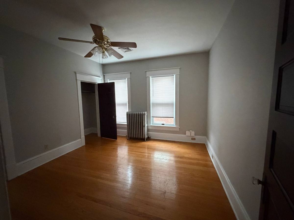 Apartment for rent at 2216 2218 Memorial Ave SW, Roanoke, VA 24015