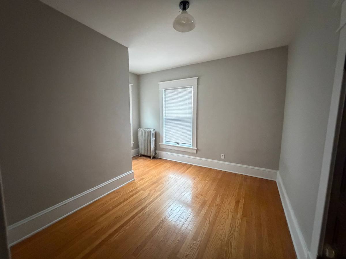 Apartment for rent at 2216 2218 Memorial Ave SW, Roanoke, VA 24015